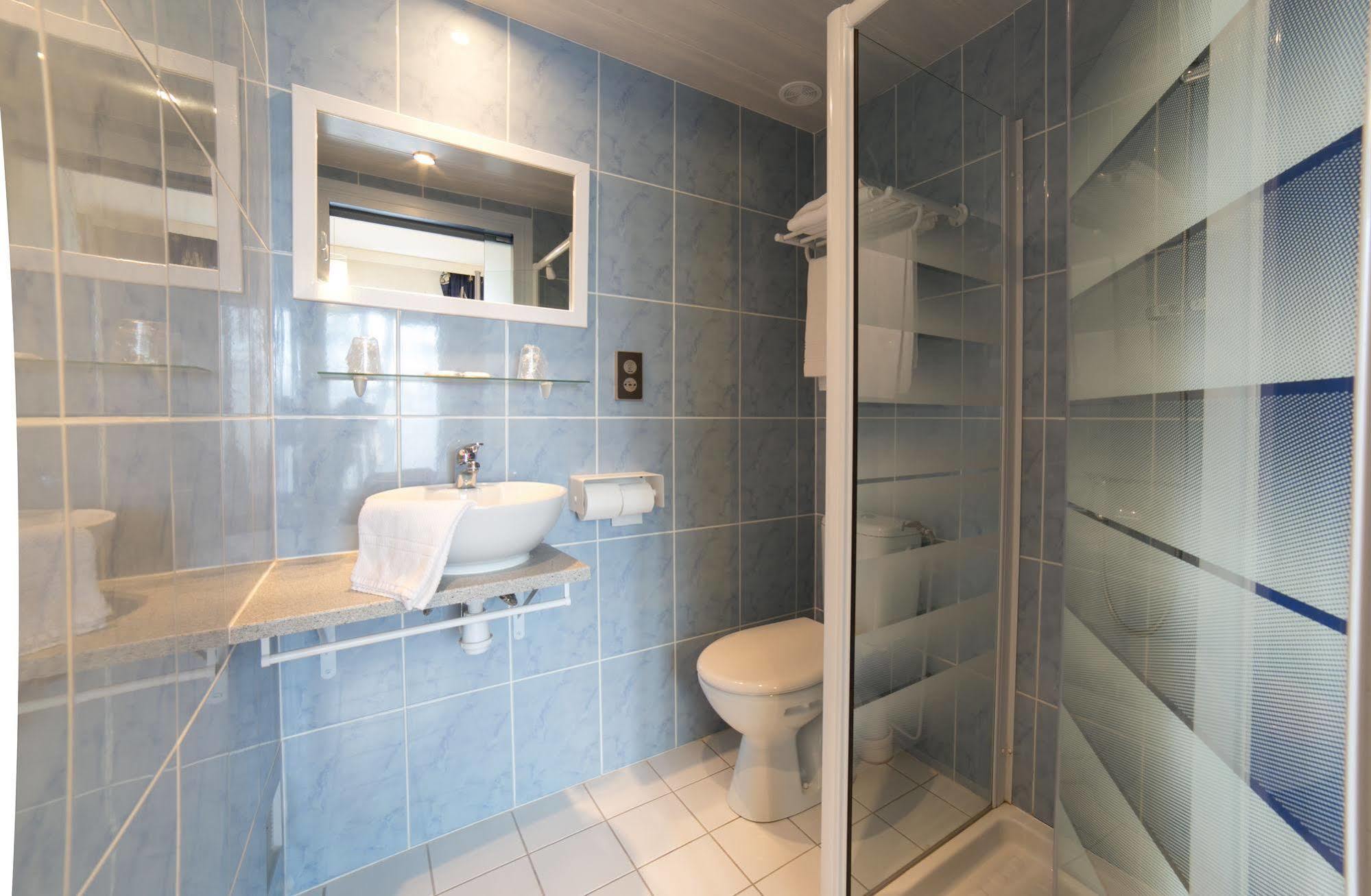 Breizh Hotel Crach Екстериор снимка